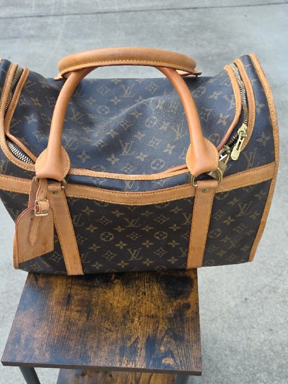 Louis Vuitton Monogram Canvas Duffel Bag with Tan Trim - Picture 4 of 5